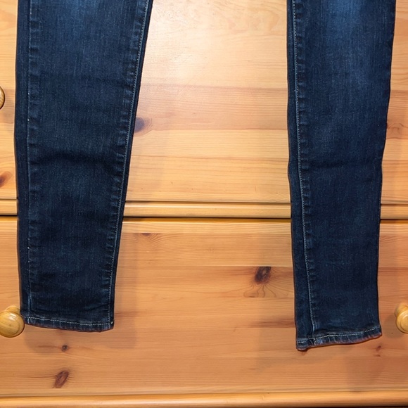 Levi’s High Rise Skinny Jeans (size 24) - Picture 6 of 9